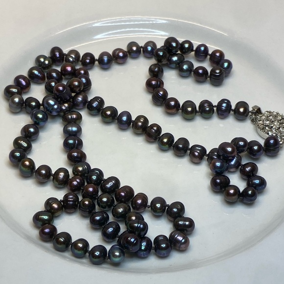 Vintage Genuine Peacock Pearl Necklace with Silver Clasp. Beautiful Luster EUC - Picture 9 of 13